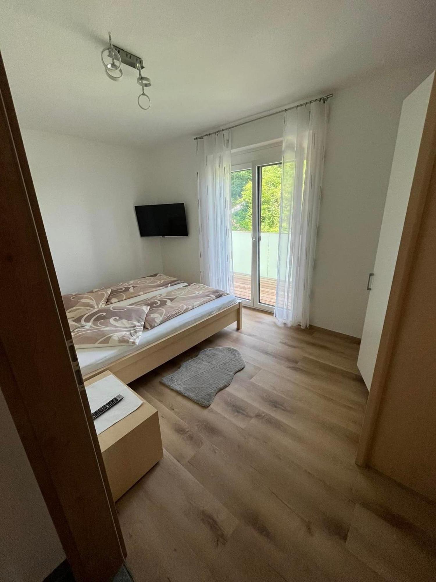 Appartamento Gastehaus Dollenz Tiebitsch Esterno foto