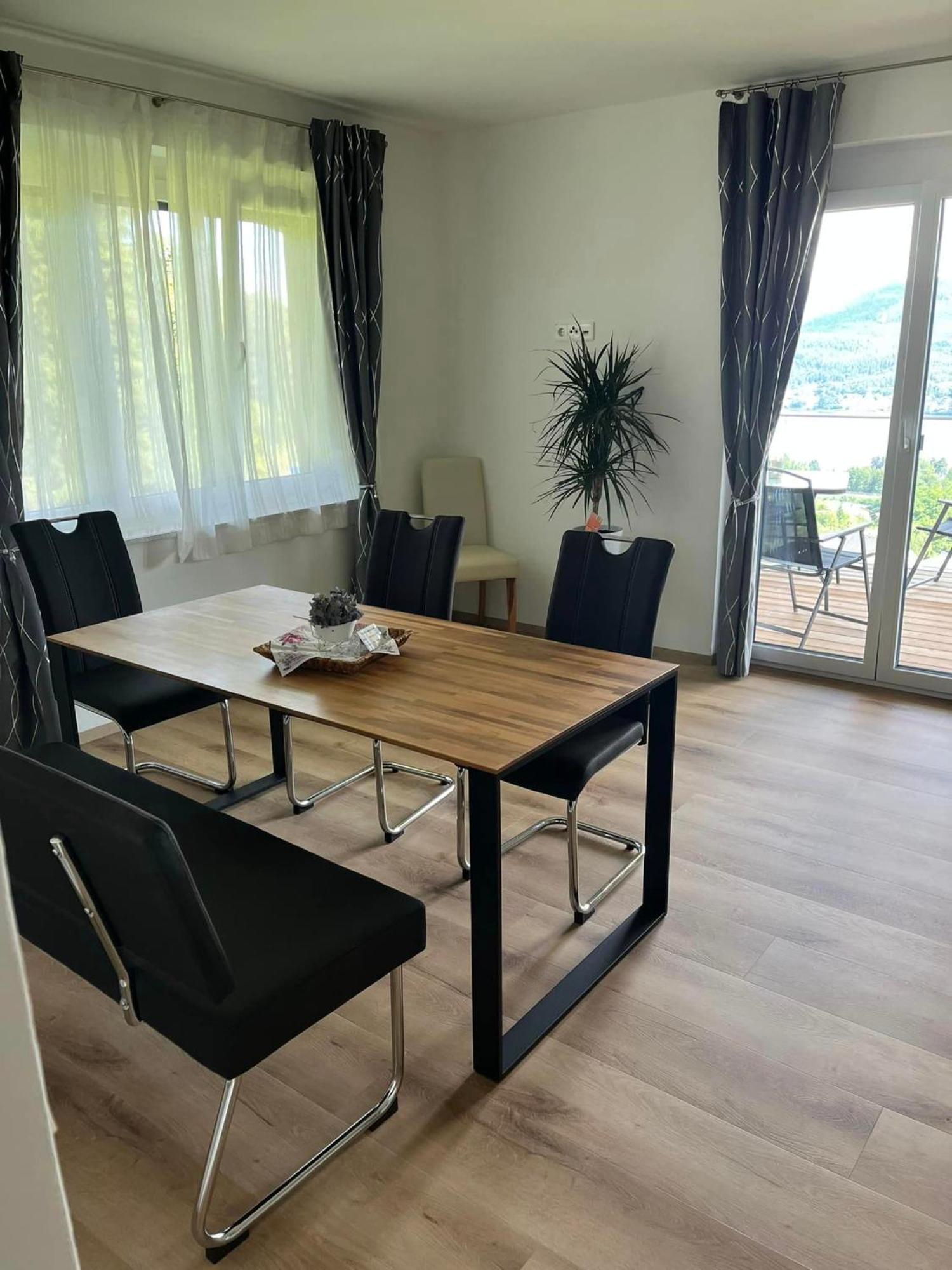 Appartamento Gastehaus Dollenz Tiebitsch Esterno foto